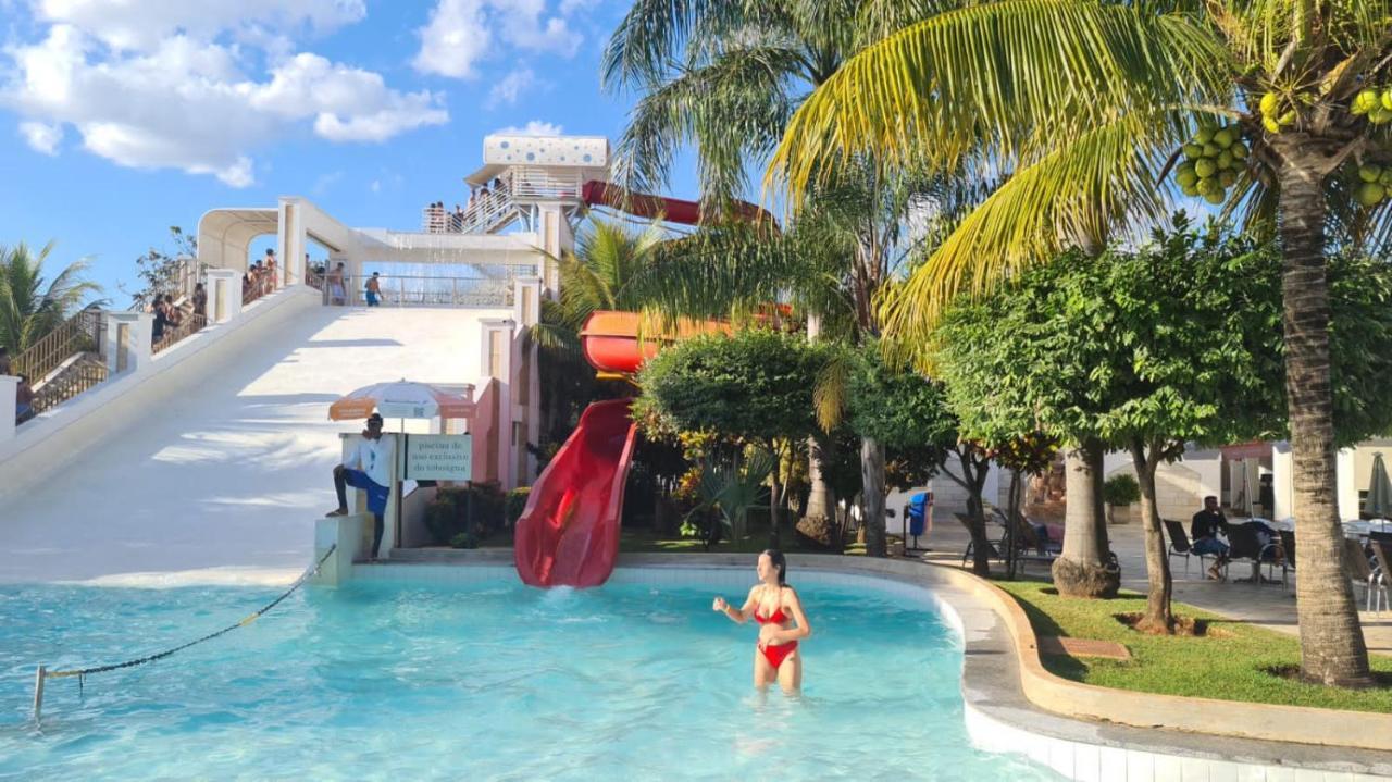 קאלדס נובאס Thermas Lacqua Diroma Com Piscina De Ondas Gratis 24Horas מראה חיצוני תמונה